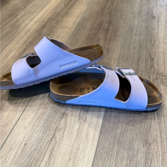 COPY - Worn for a year. - Picture 6 of 7